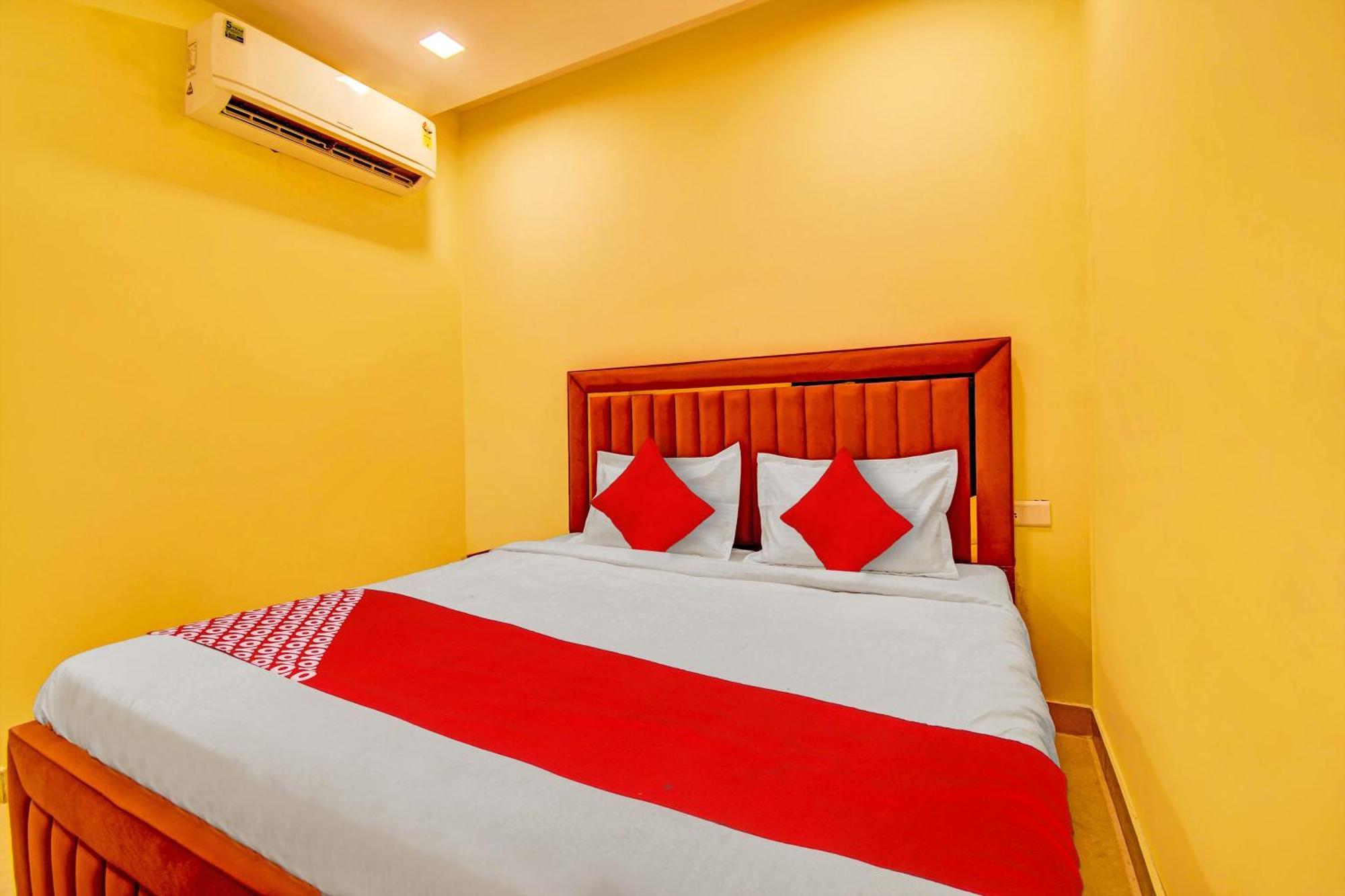 Hotel O Friendship Inn Delhi  Dış mekan fotoğraf